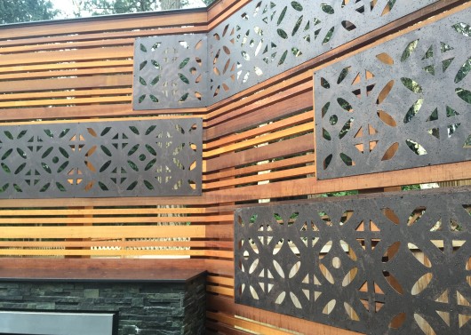 Sammamish deck- Privacy screen with Parasoleil inserts